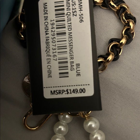 Badgley Mischka Quilted Messenger in Gorgeous Tiffany Blue NWT $149 Retail - Picture 10 of 10